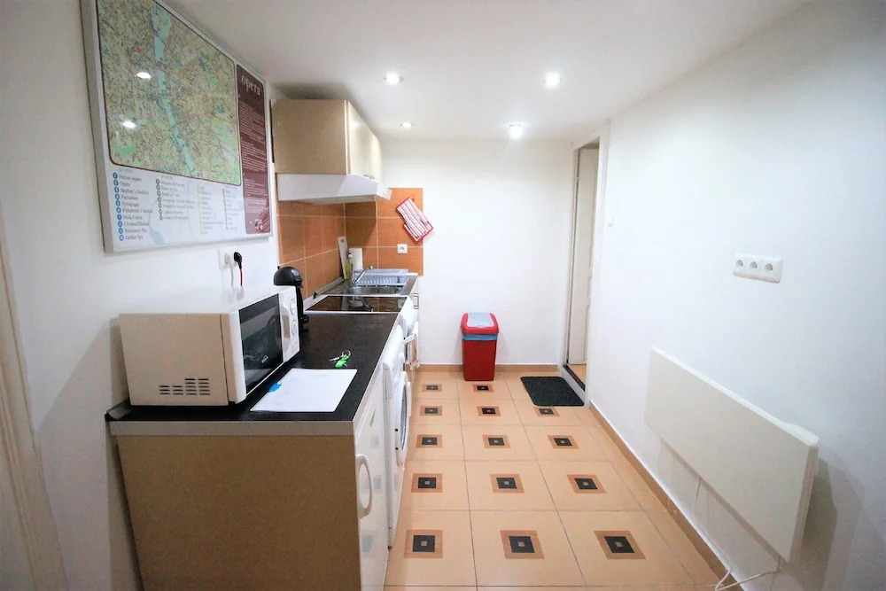 Budapest Easy Flat Opera
