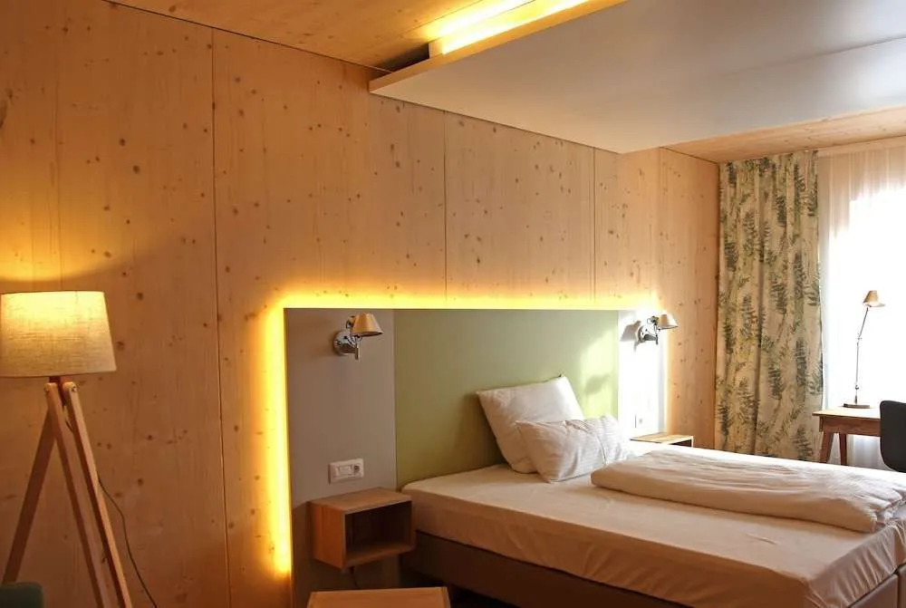 Ökohotel aus Holz Alea Eco
