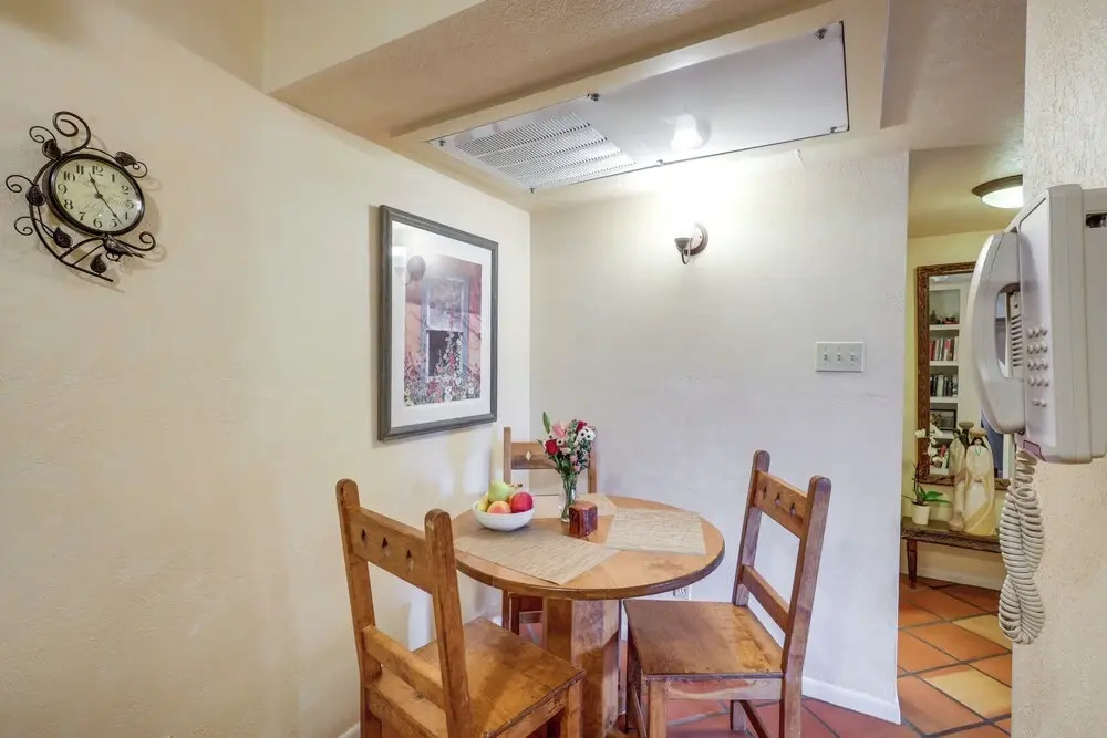 Cozy Southwest Style Santa Fe Condo!