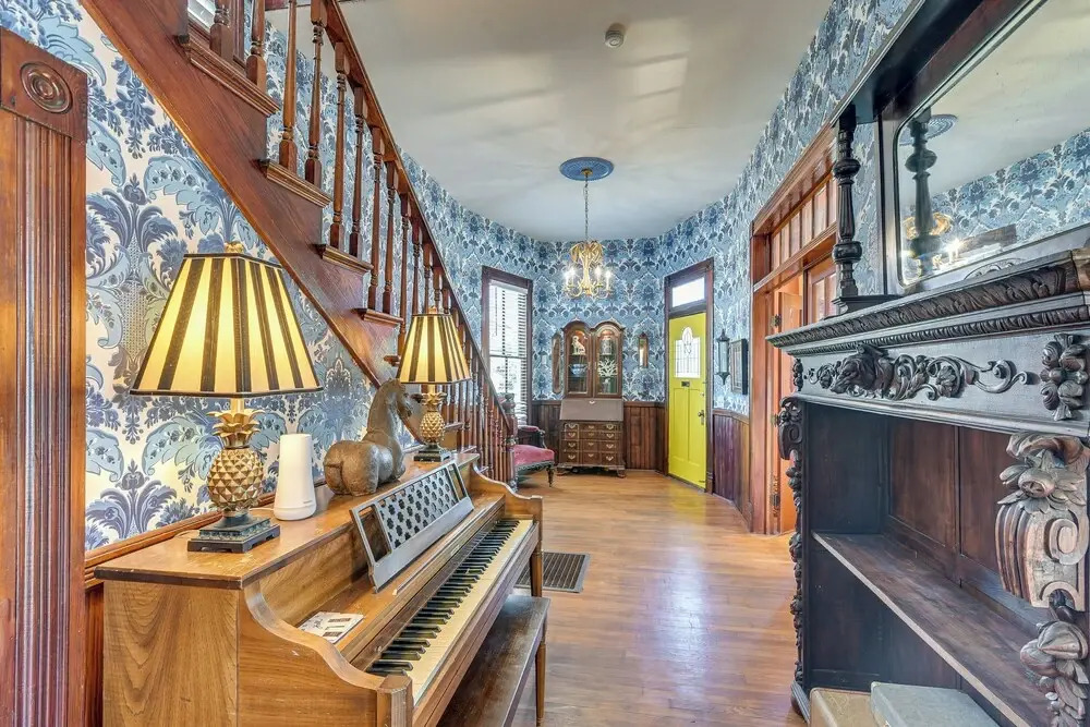 1/2 Mi to Beach! Historic Family Home in Galveston