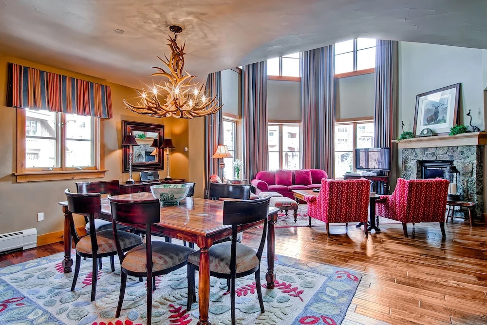 Villa Montane by East West Hospitality