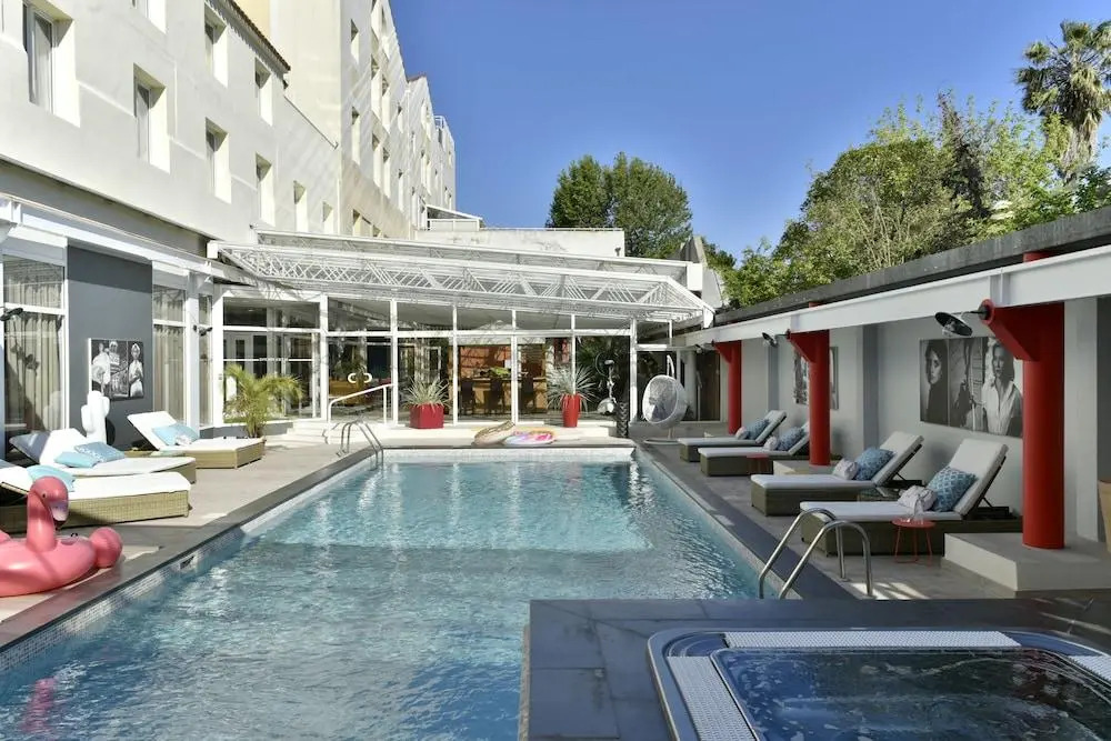 Hôtel Arles Plaza