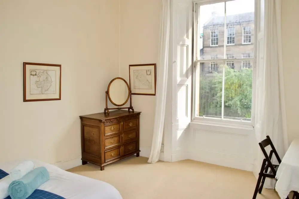 Spacious Flat in Central Stockbridge