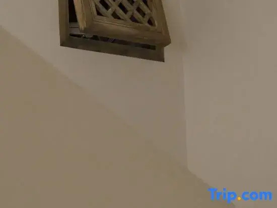 Wuyuan Treeside Camphor House