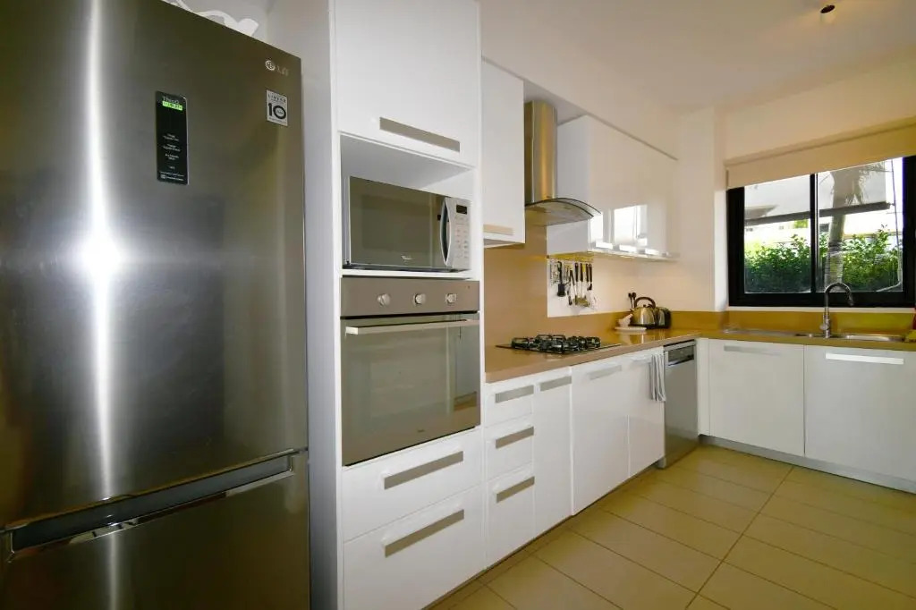 Azuri Ilea 37 with private Garden