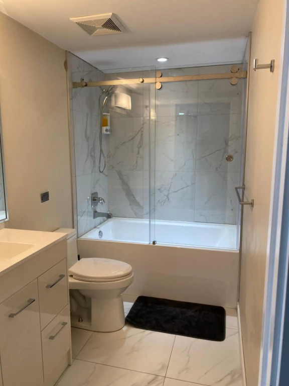 2 Br pool Hot Tub Sauna private balcony with amazing water-view sleep 6 guests