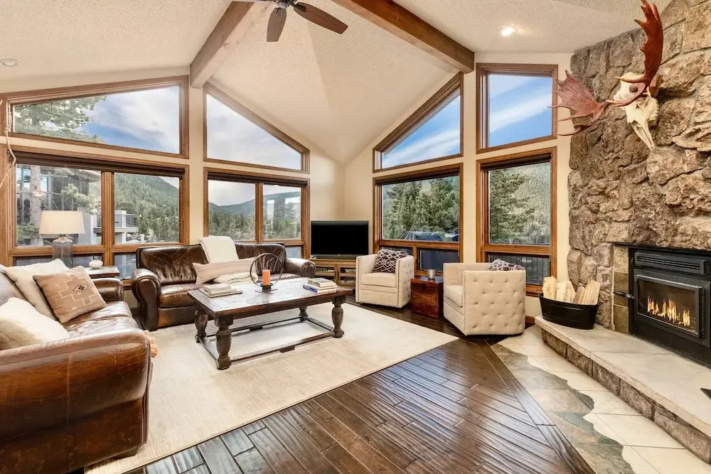 Alpenglow Vacation Home At Windcliff 4 Bedroom Home by RedAwning