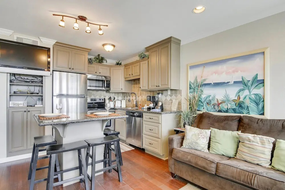 Seascape 2221 1 Bedroom Condo by RedAwning