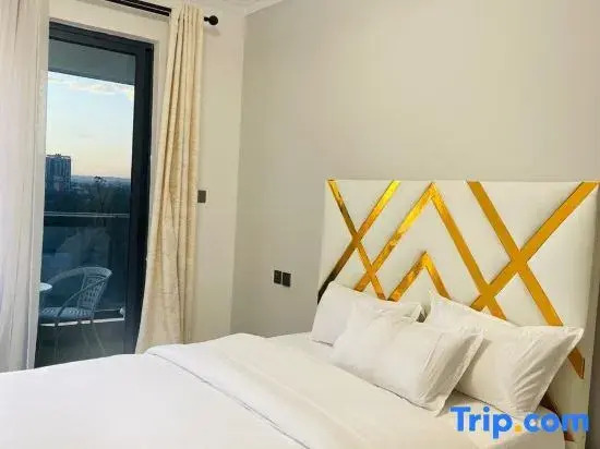 Skyview 3Br all ensuite3balconies Netfix Gym