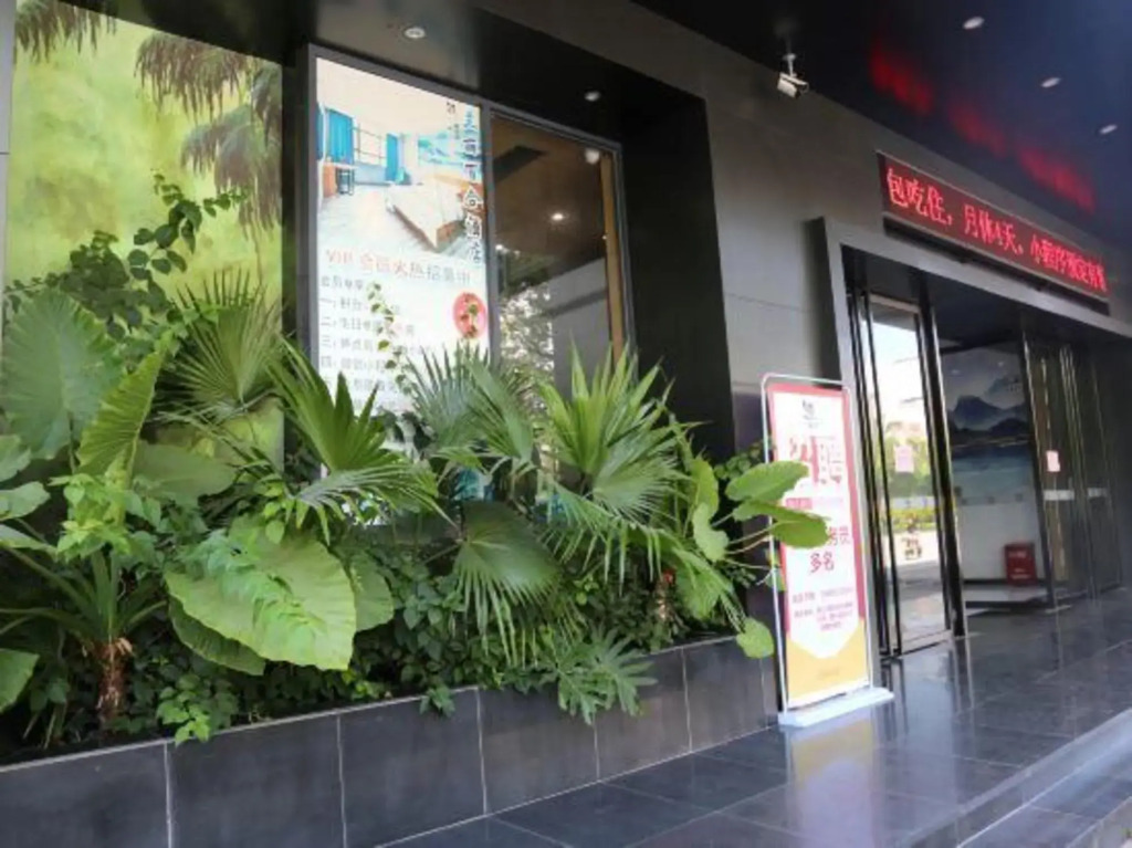 Lanli Lily Hotel (Yangjiang East Huicheng Branch)