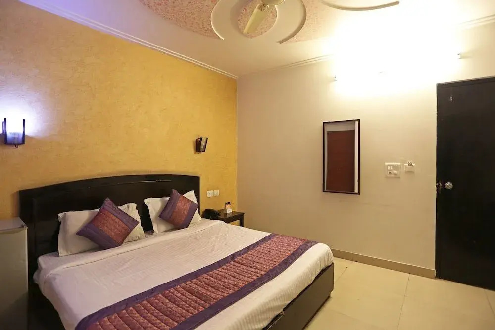 Oyo 19046 Hotel Airport Suites