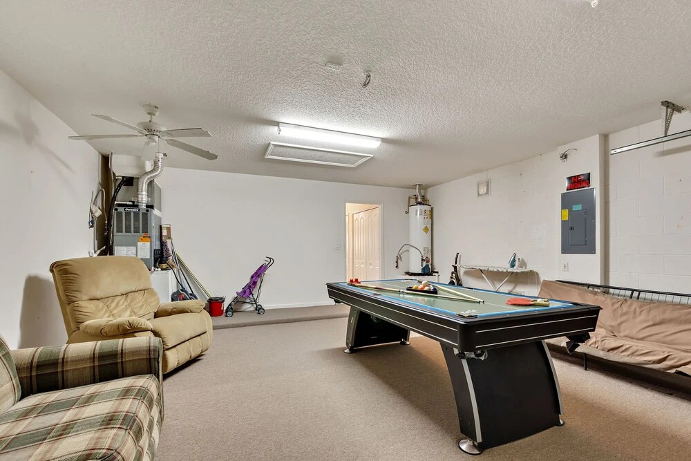 Pool : Games Room : Garden Tub : Gated