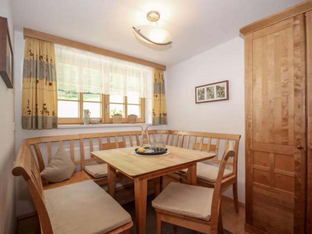 Beim Holzschnitzer 34296