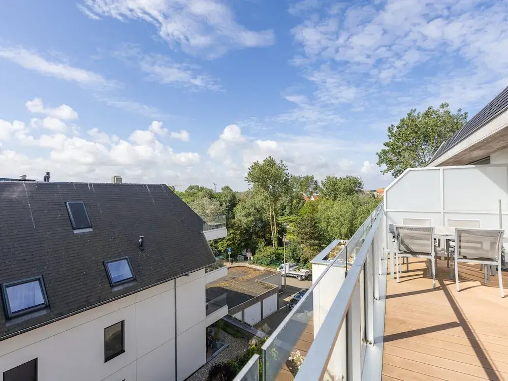 Bright Apartment With Sunny Terrace