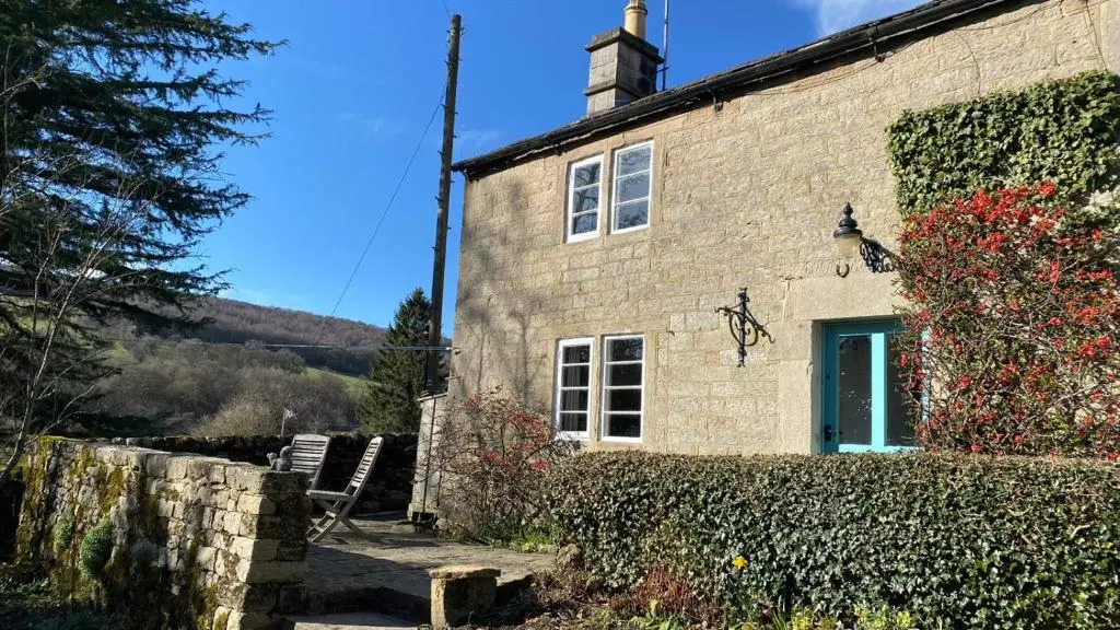 Beautiful Peak District Cottage With Hot Tub
