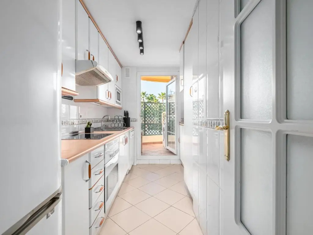 Beautiful 2 bed Apt with amazing views - RDR203