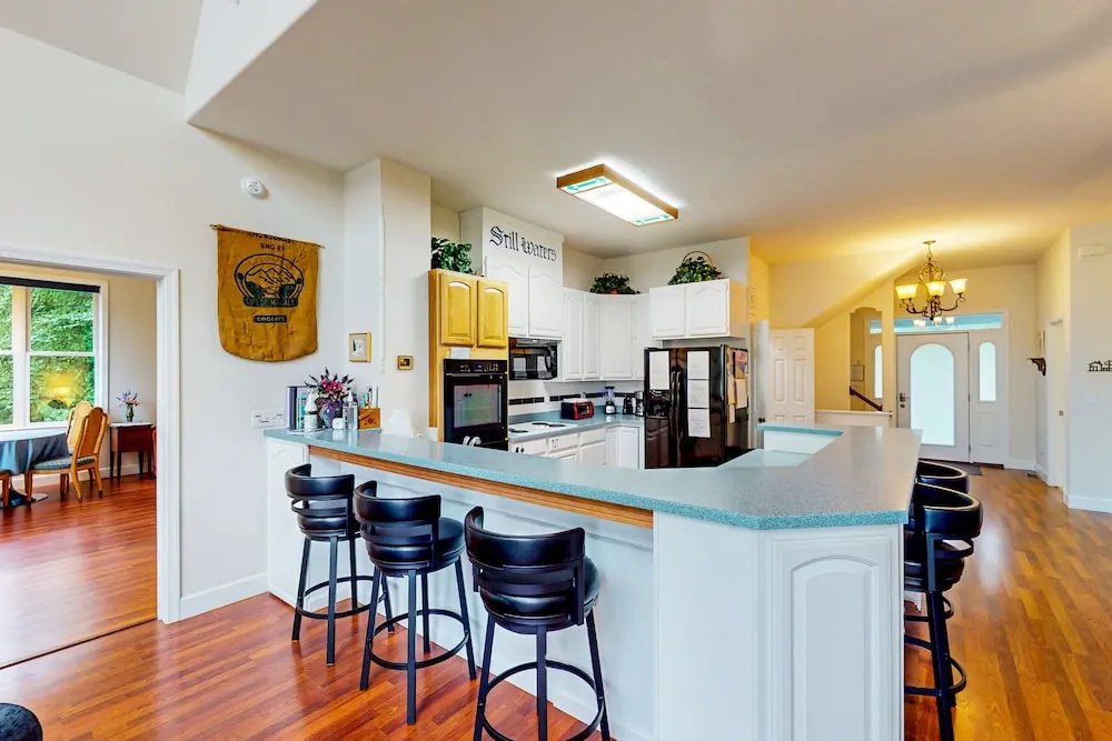 Still Waters - Lakefront Luxury Home With Views, Dock, Home Theater & Game Room