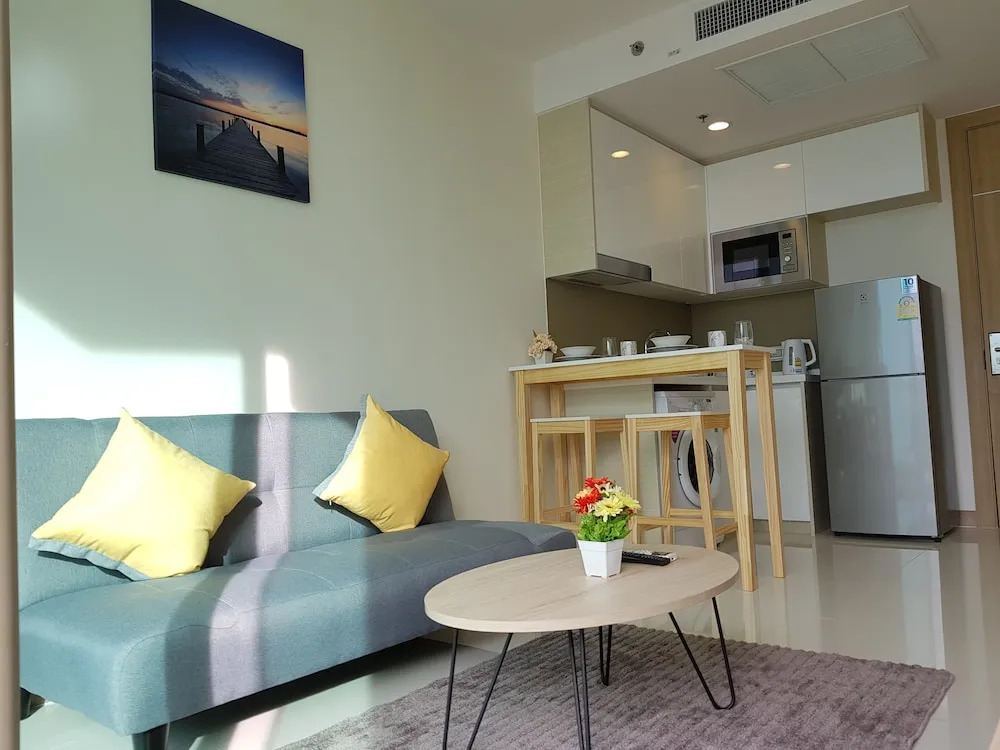 Riviera 1BR Sea View B2806