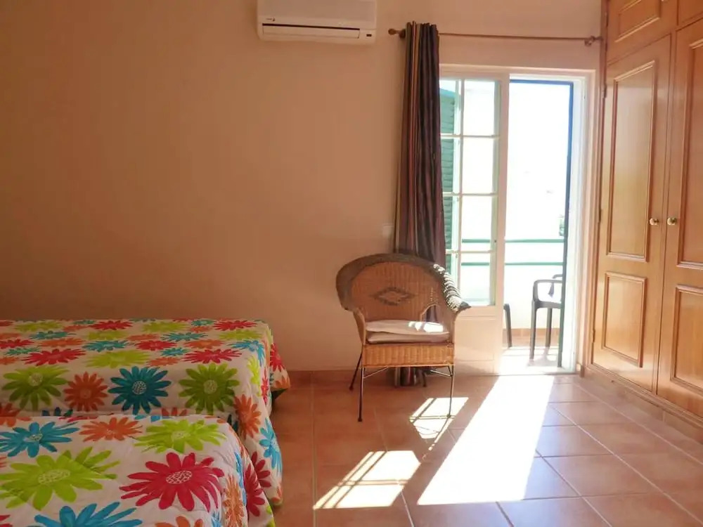 House With 2 Bedrooms in Vila Nova de Cacela, With Enclosed Garden and Wifi Near the Beach