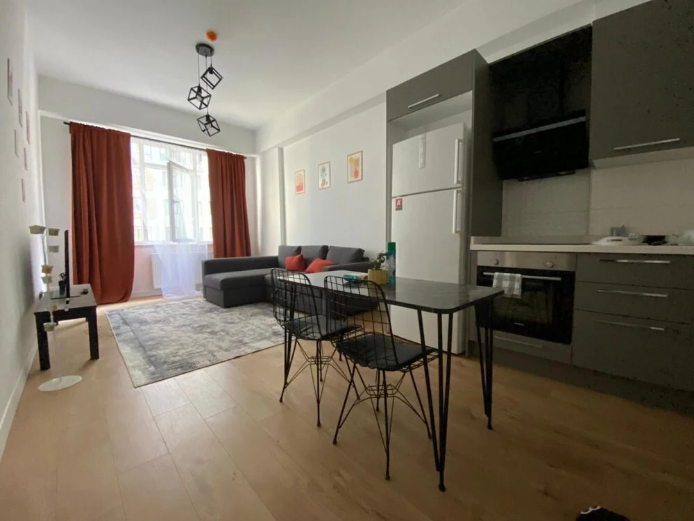 Comfy Flat With Central Location in Fikirtepe