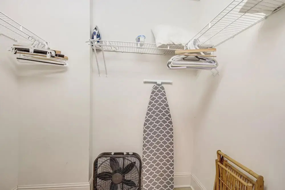 Beachfront Condo w/ Pool Access in Biloxi!