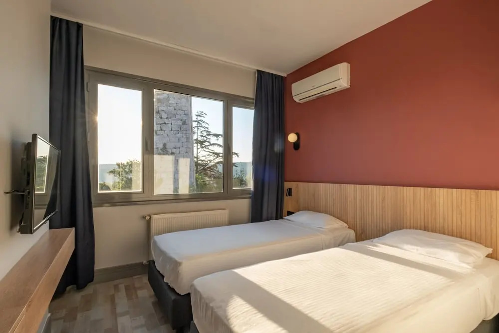 Kilya Hotel