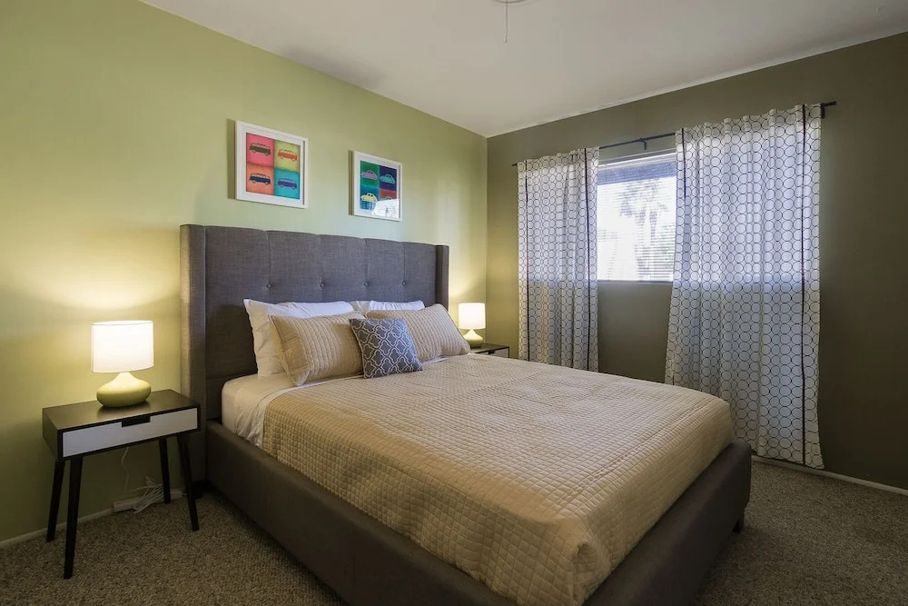 Mid-century Getaway W/ Pool & Spa - Near Downtown 3 Bedroom Home
