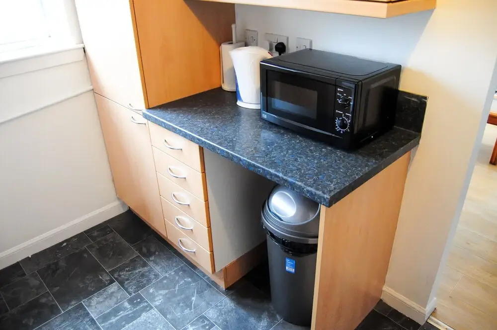 Dennistoun Apartment with Balcony