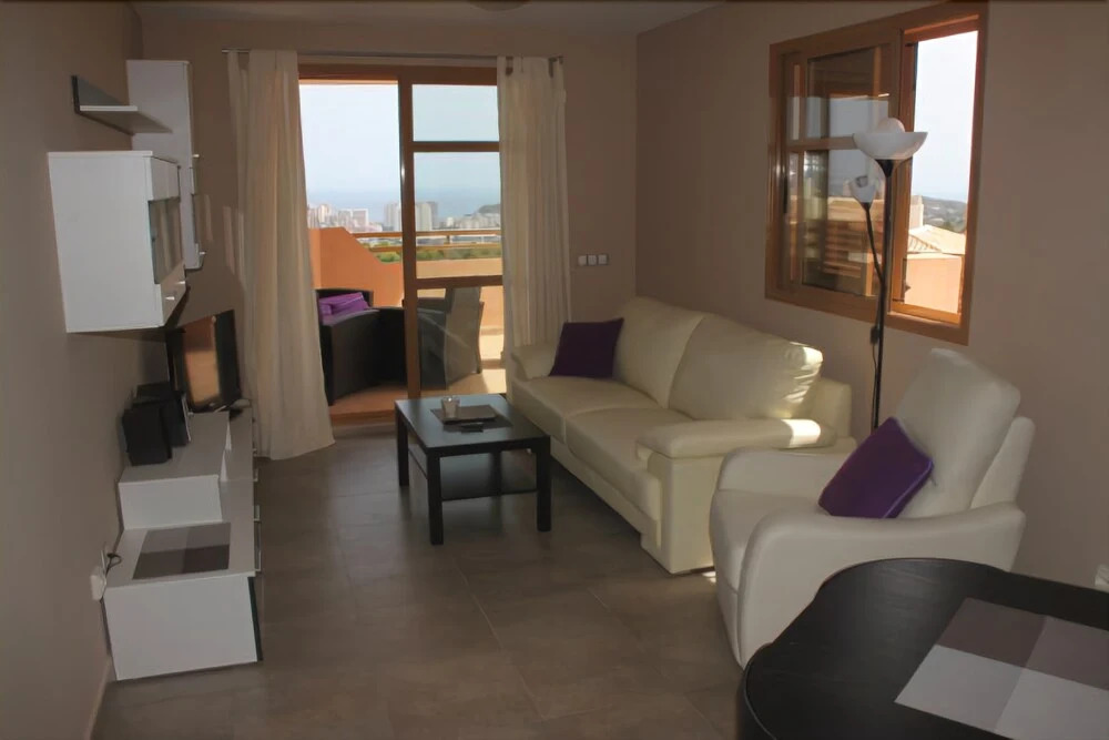 Cerezos Apartment