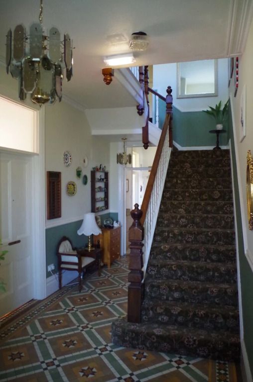Varley House