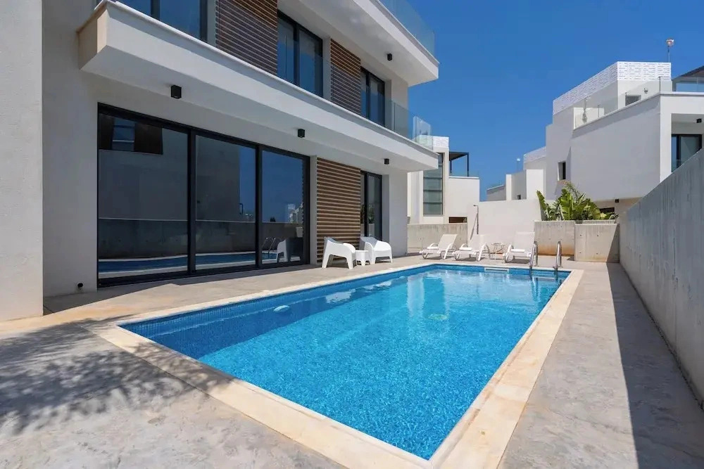 Villa Floras 3-BR Retreat & Private Pool in Protaras