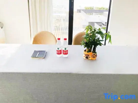 Yubai phase I B & B (Shanghai international tourist resort)