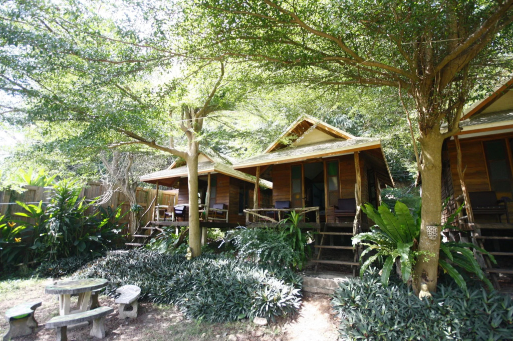Baan Pha Nin Mung Korn