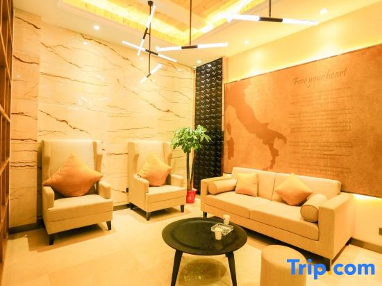 Yeste Hotel (Yingshan Hot Spring)