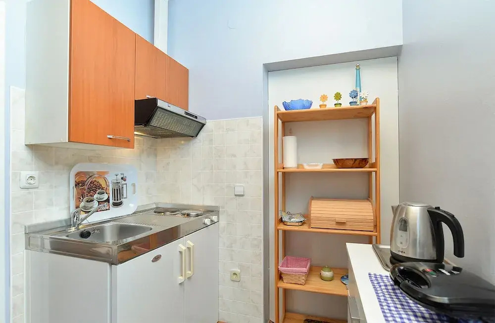 Apartment 1128