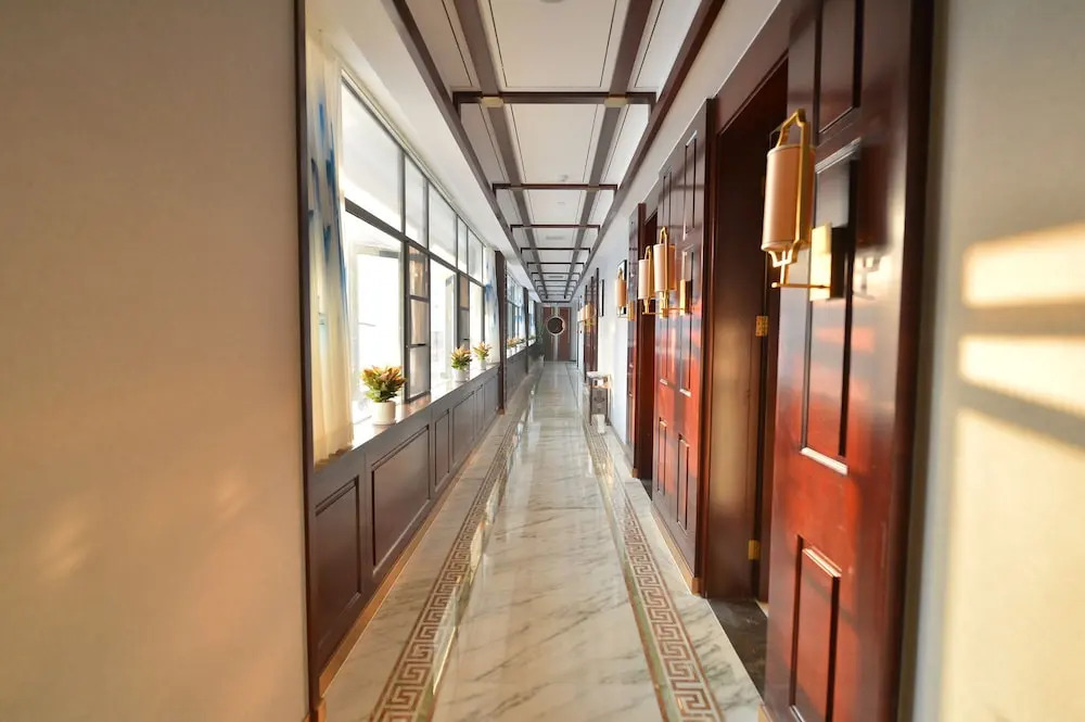 Jingcui Huanyi Hotel