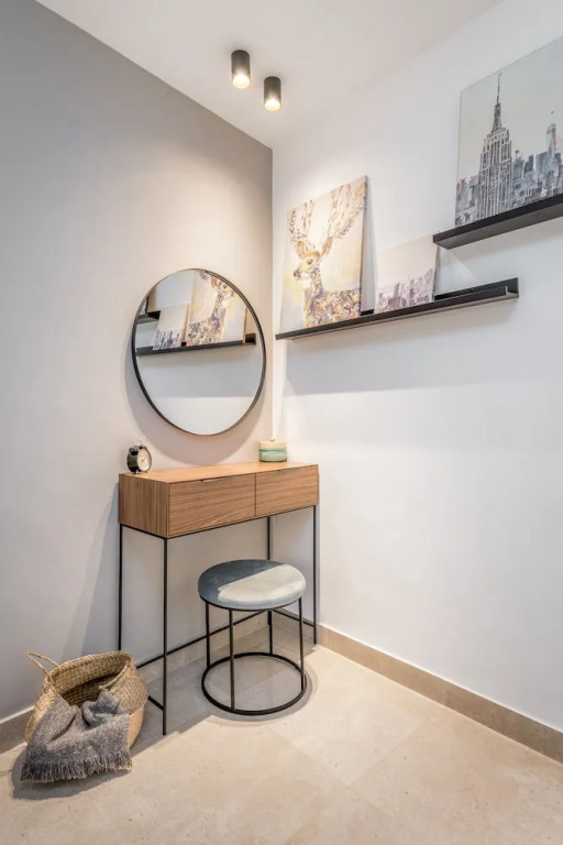 Superb 1Bdr w balcony