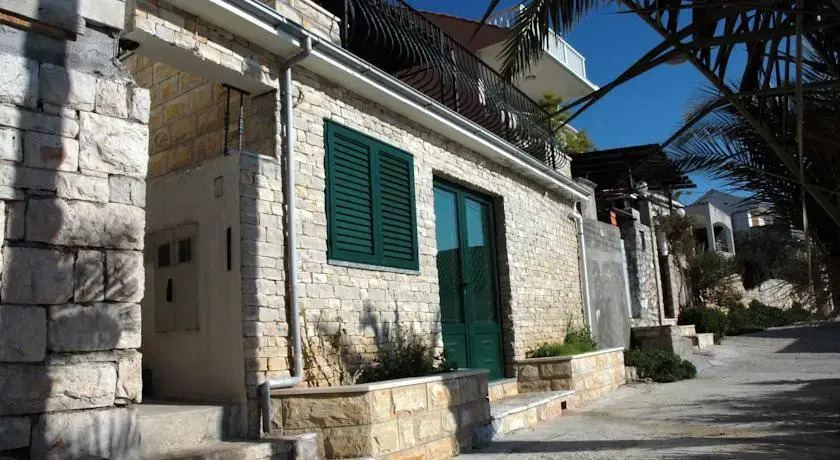 House Zrinka