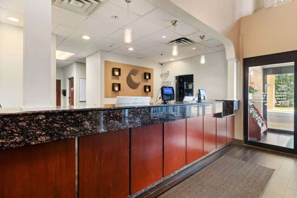 Comfort Suites Lombard - Addison