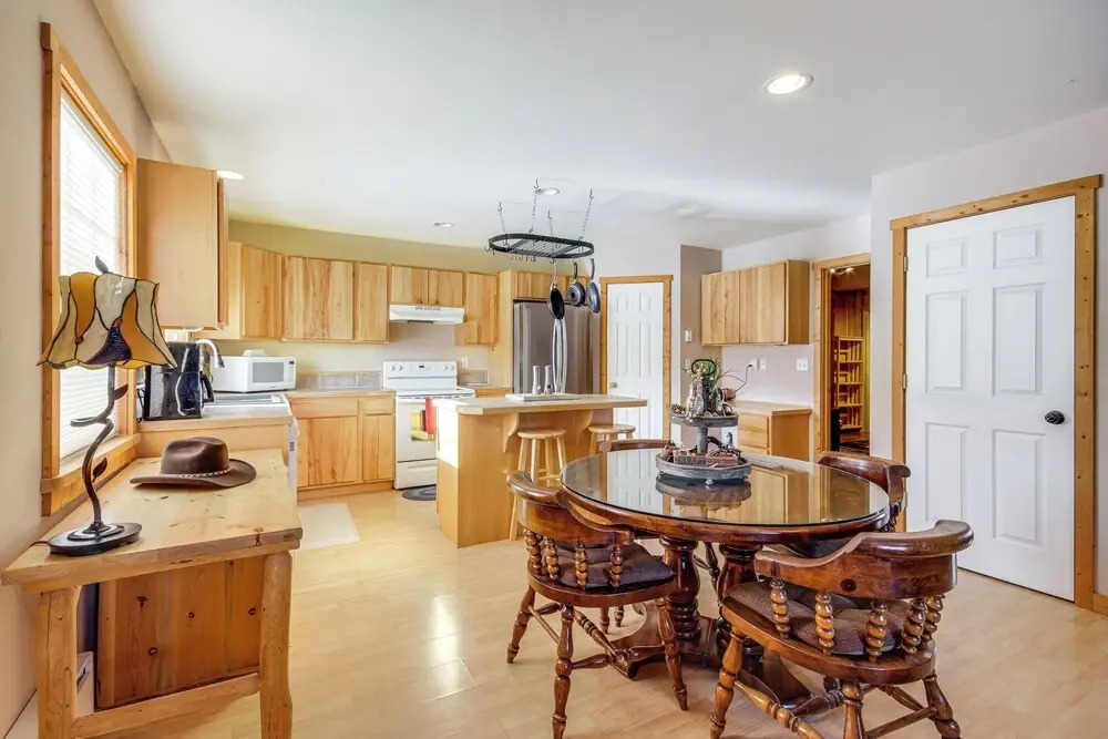 Montana Vacation Rental: 32 Mi to Yellowstone!