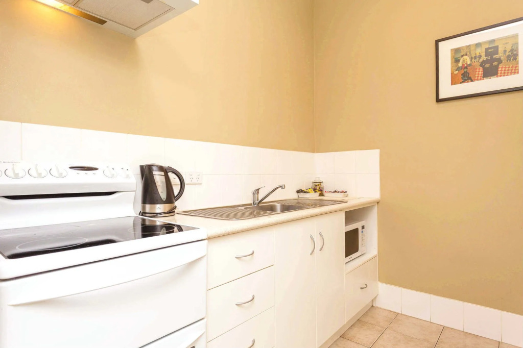 Globe Apartments