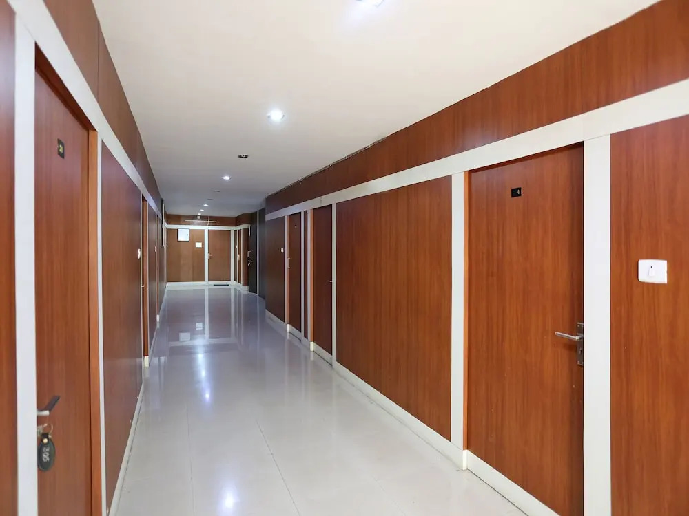 OYO 13288 Hotel Rajashree Inn