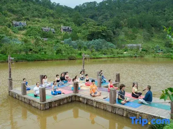 Lat Valley Retreat Village