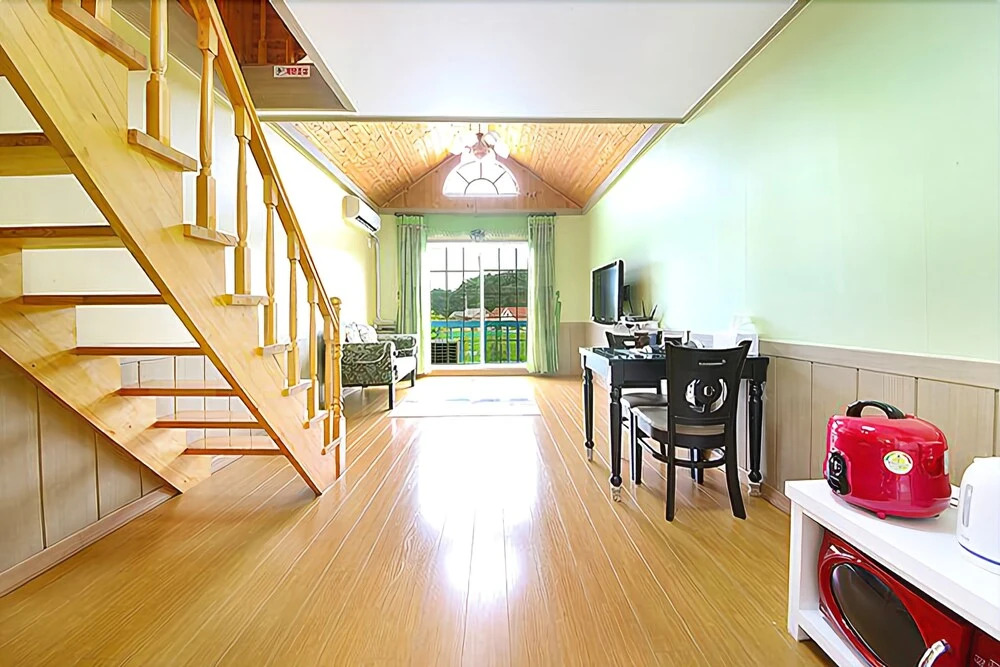 Gyeongpo Starry Love Song House Pension