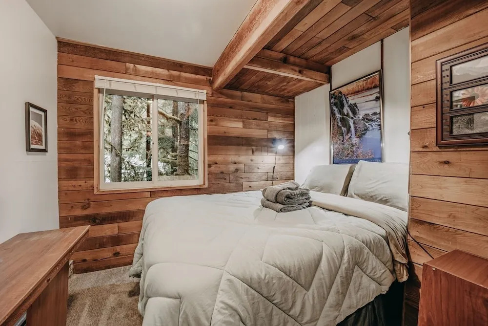 26sl - Hot Tub - Bbq - Game Room - Sleeps 8 3 Bedroom Home by RedAwning