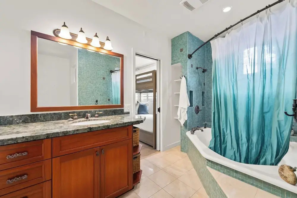 Palione Papalani by Avantstay New $1.5m Remodel Steps From Kailua Beach w/ Private Pool & Hot Tub