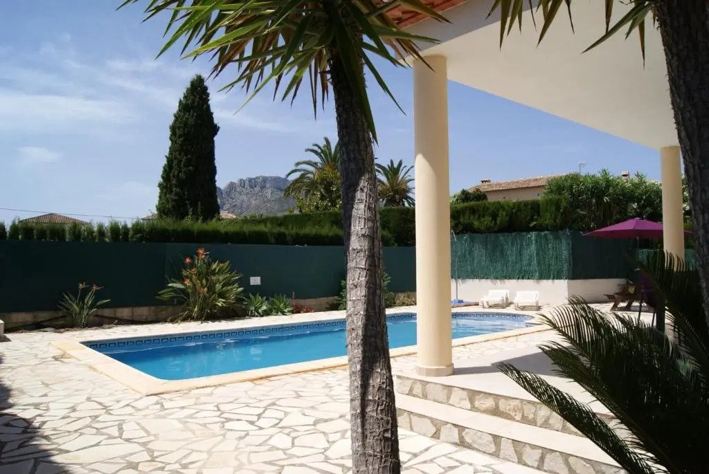 0533 Villa Laura