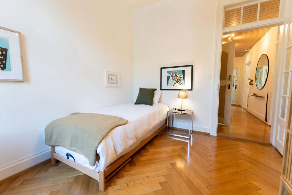 Charmante Altbauwohnung am Rhein