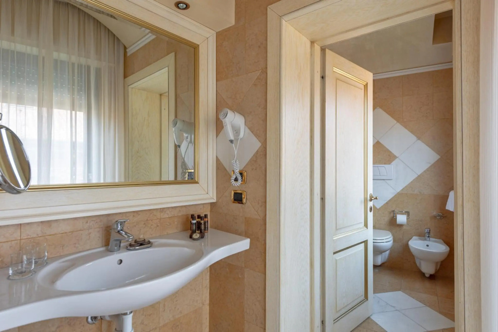 Hotel Colomba dOro