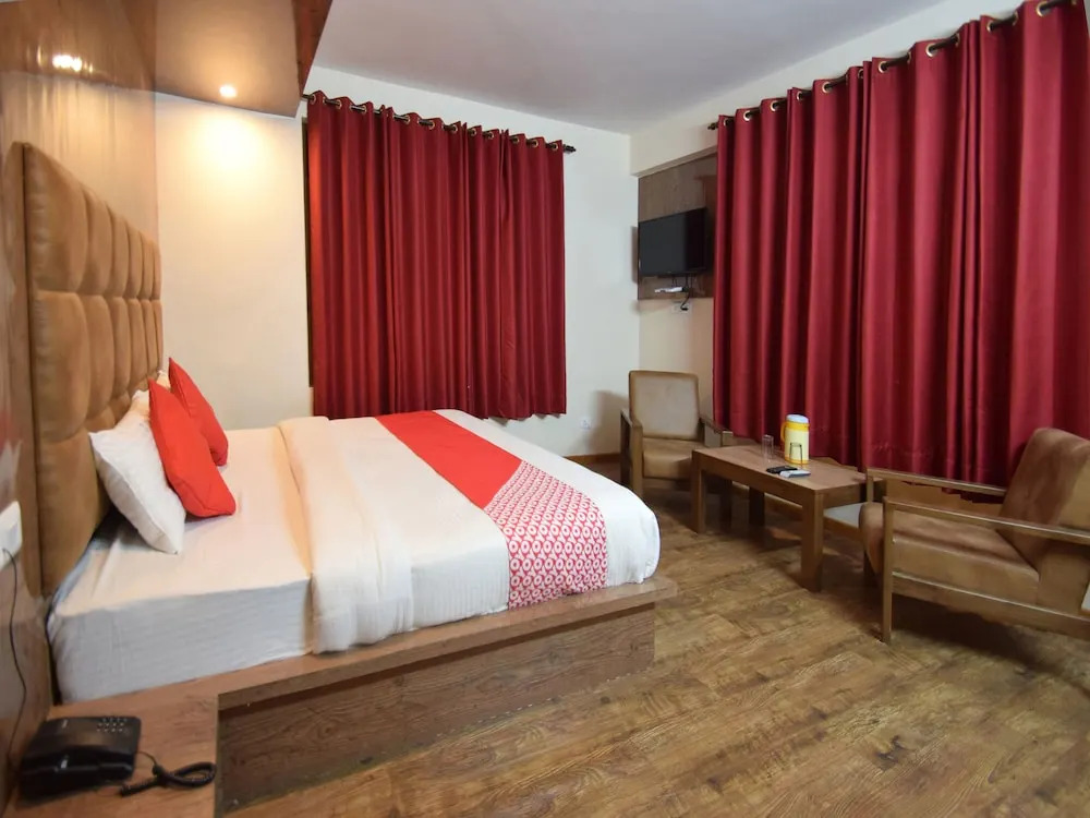 Hotel Rising Star Near To Mall Road #BudgetFriendly #BigRooms #Garden #Bonfire #Parking #ForestView #MountainView